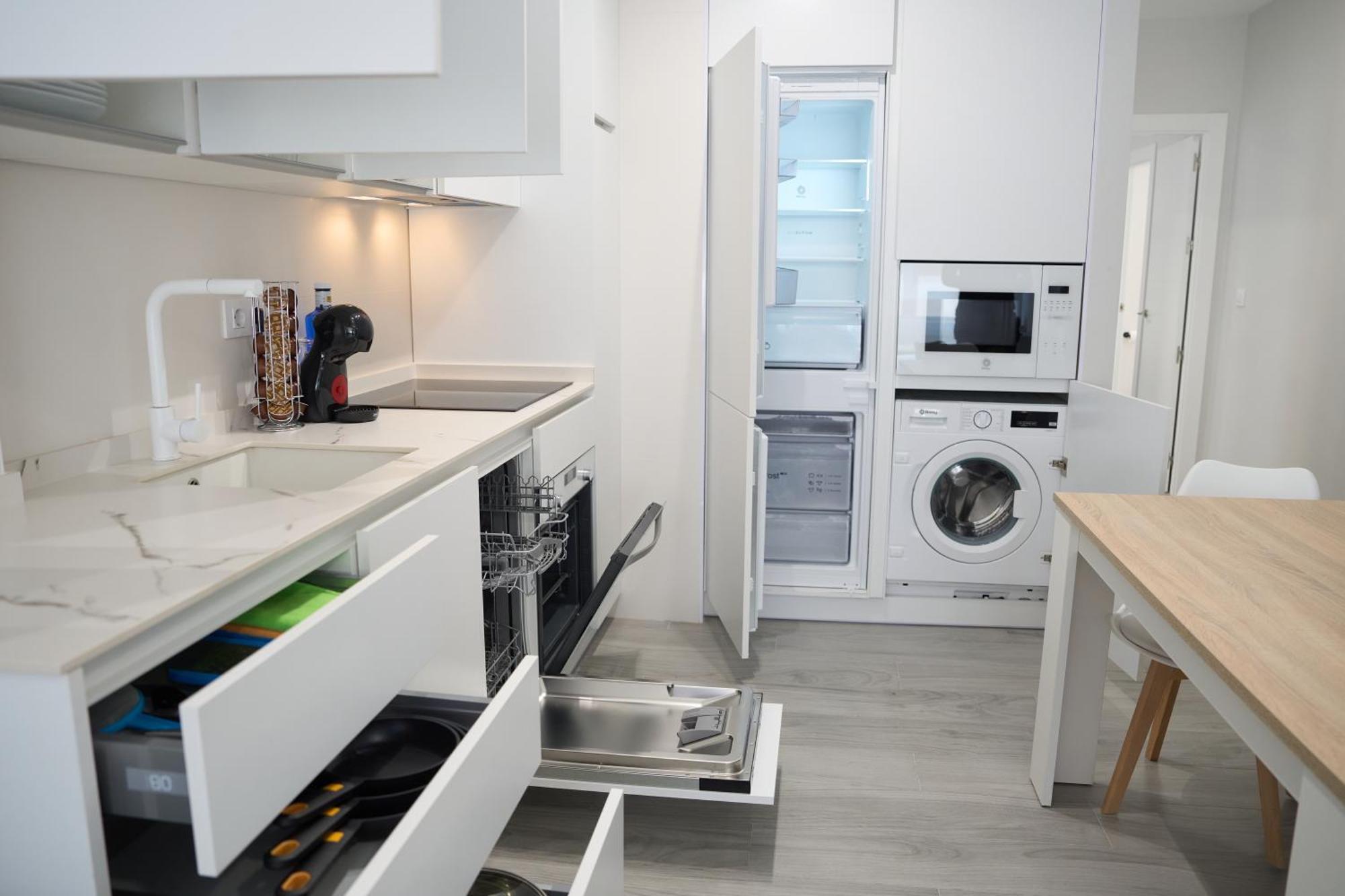 Paseo Maritimo - Apartamento A Estrenar, A Pie De Playa, Con 2 Banos Almería Eksteriør billede